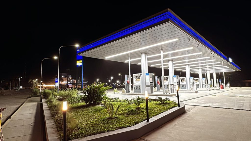 Operario de SIE en una estación reguladora de gas